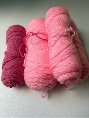 Yarn Pink Ply Acrylic 1 lb